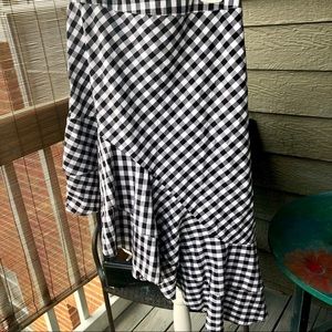 Black and White Asymmetrical Skirt w/Ruffles Sz 12​